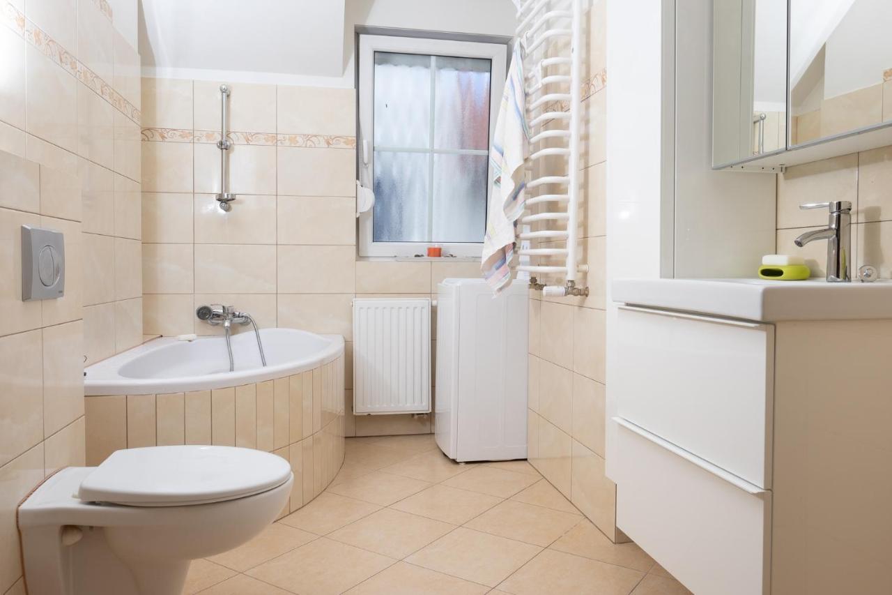 Nienovo - Apartament Kornik Niedaleko Jeziora I Widok Na Arboretum ภายนอก รูปภาพ