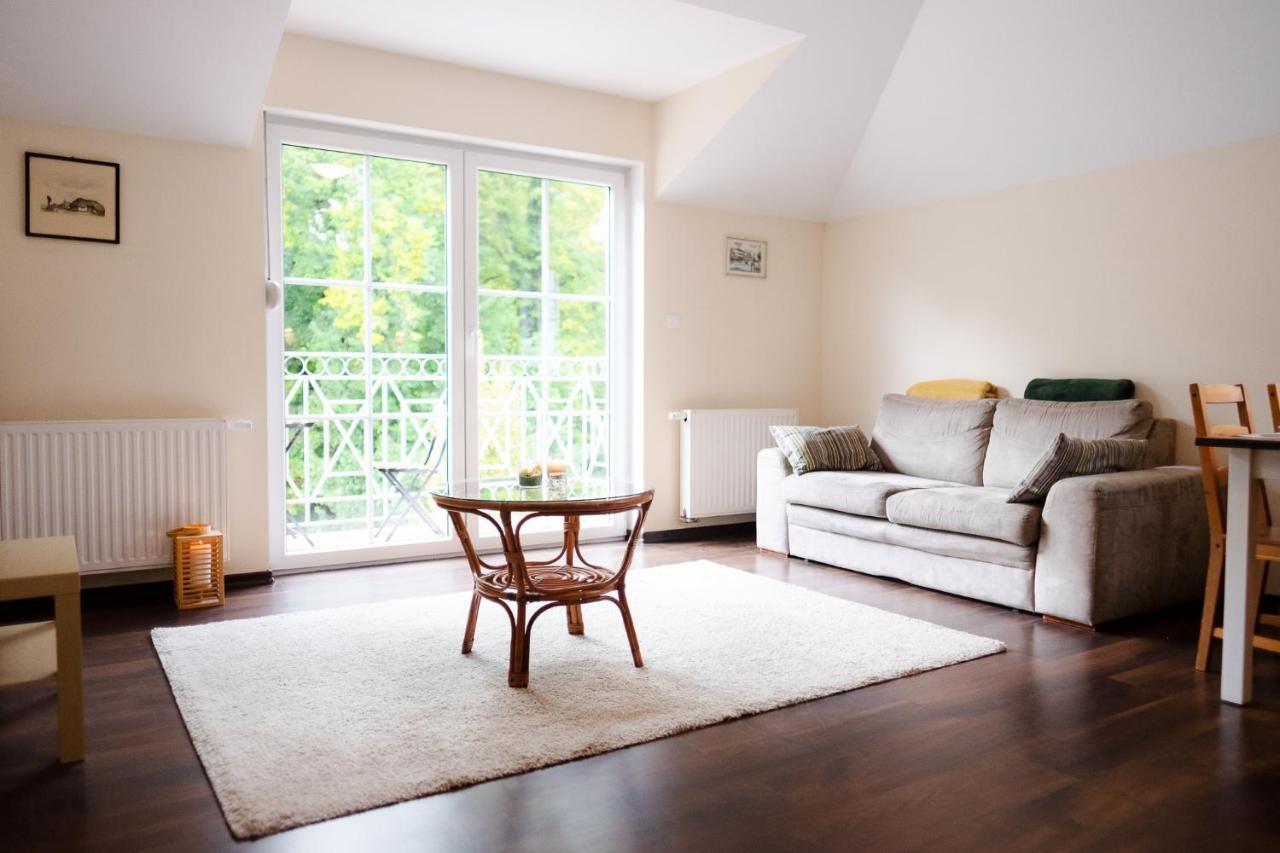 Nienovo - Apartament Kornik Niedaleko Jeziora I Widok Na Arboretum ภายนอก รูปภาพ